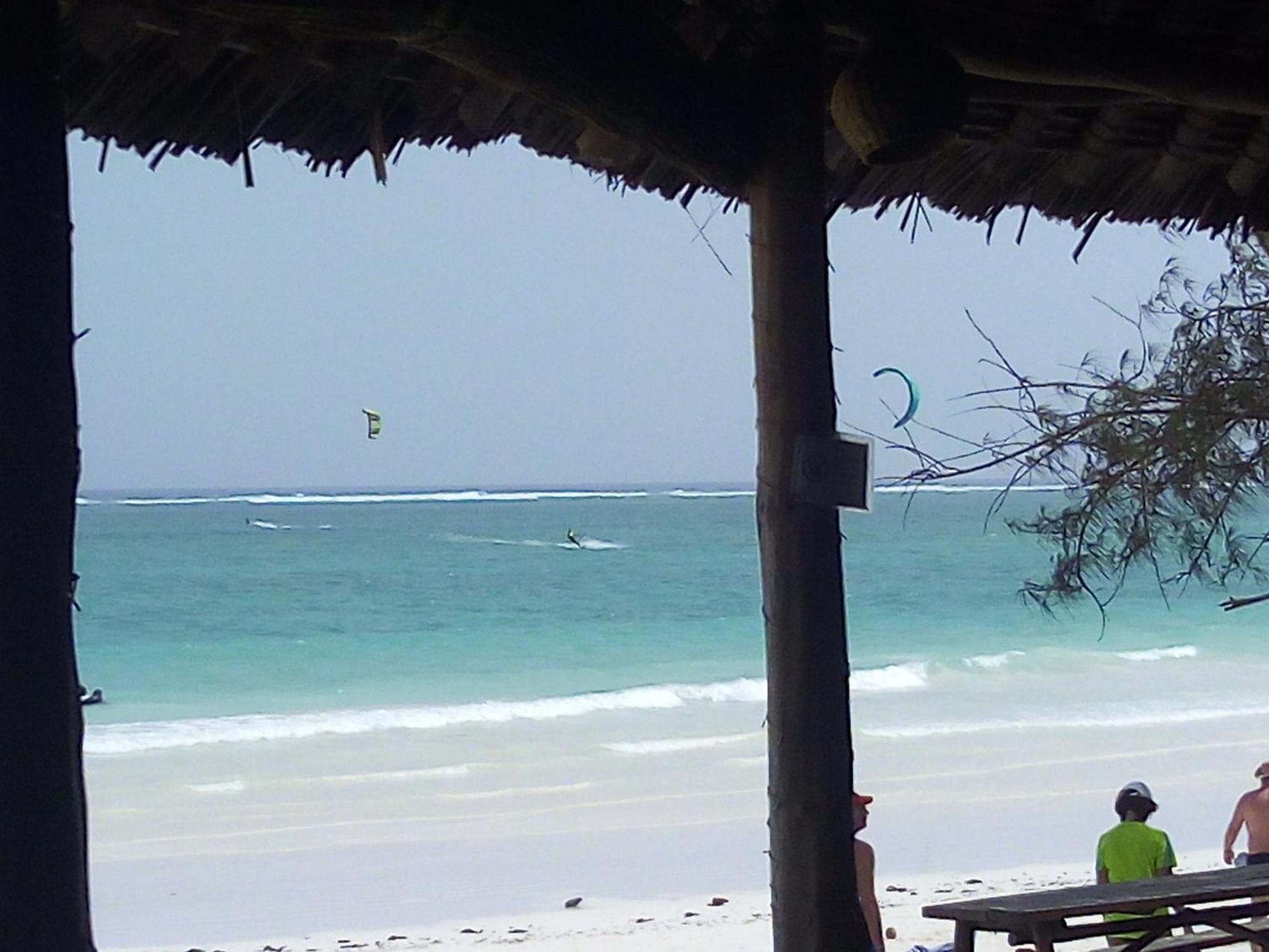Aqua Resort Diani Beach Ngoại thất bức ảnh